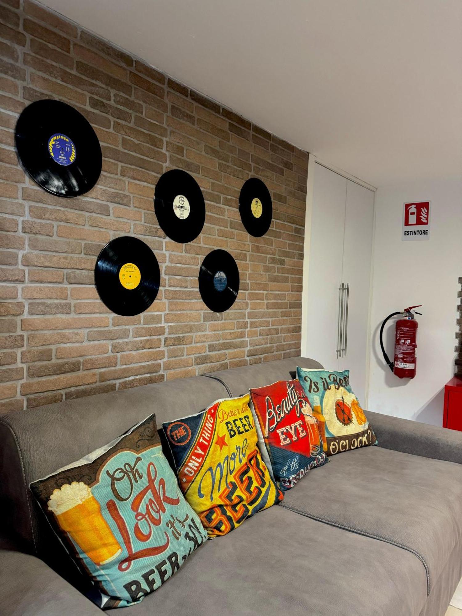 Apartamento Frizzi & Lazzi House Nápoles Exterior foto